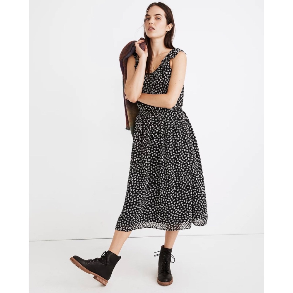 NWT Madewell Ruffle-Neck Smocked Dress in Woodcut Flowers